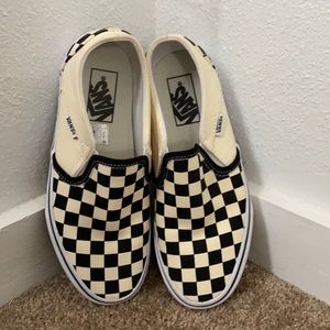 CHECKERED VANS
